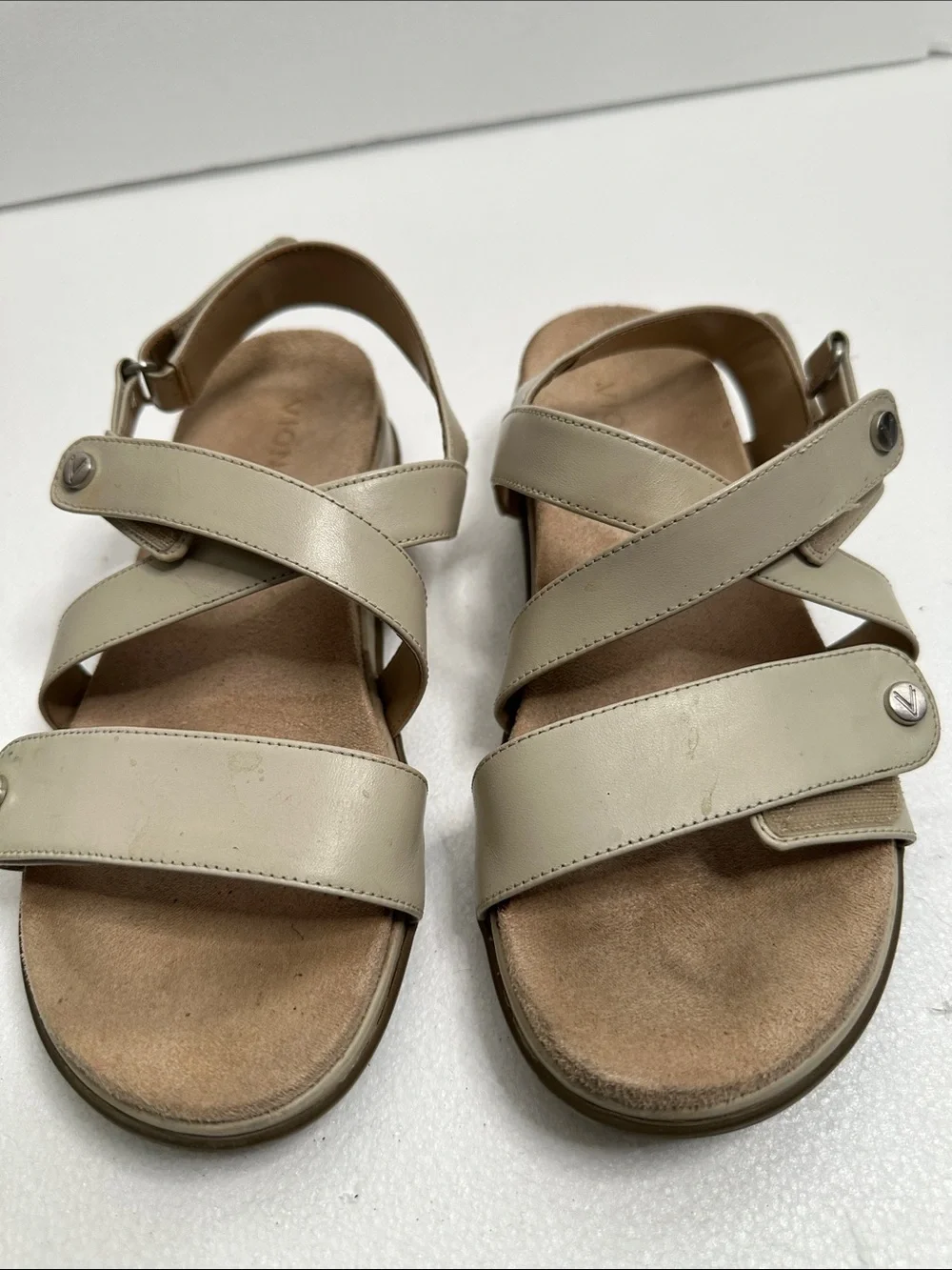 Vionic beige Comfort Strappy Sandal in Light Beige -size 6.5